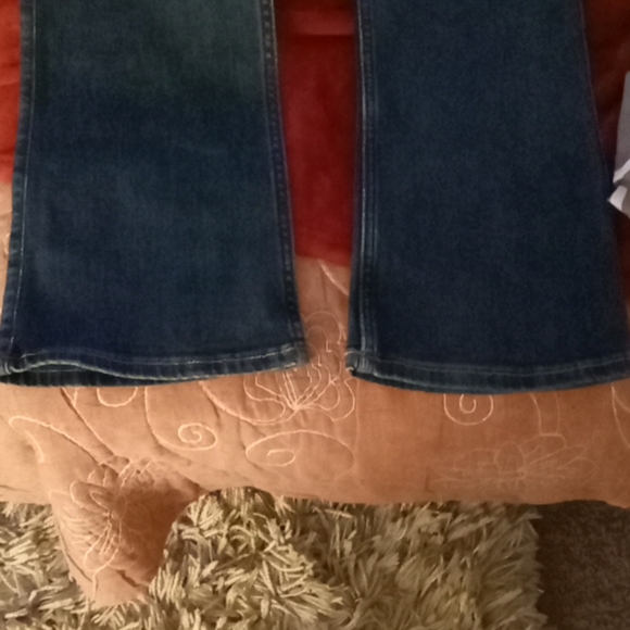 Clothes - Picture 2 of 3